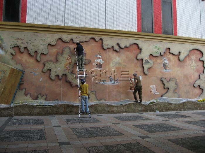 Lotte World 남문광장.JPG